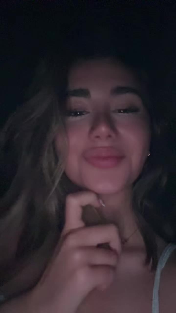 @shainashafiie