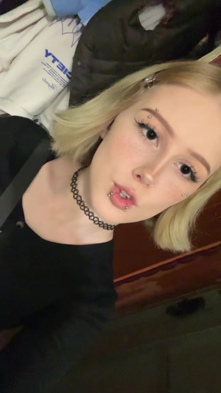 @kriskaa