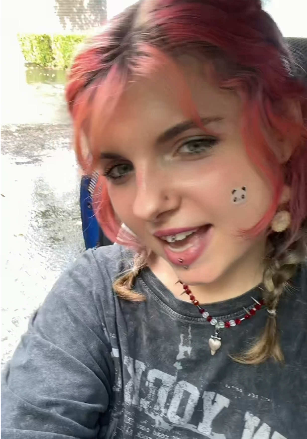 @Gee