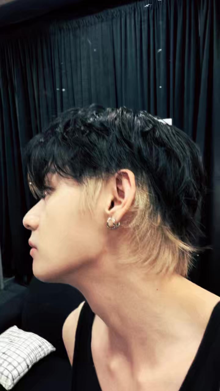 @𝐯𝐢𝐞𝐫𝐚𝐚