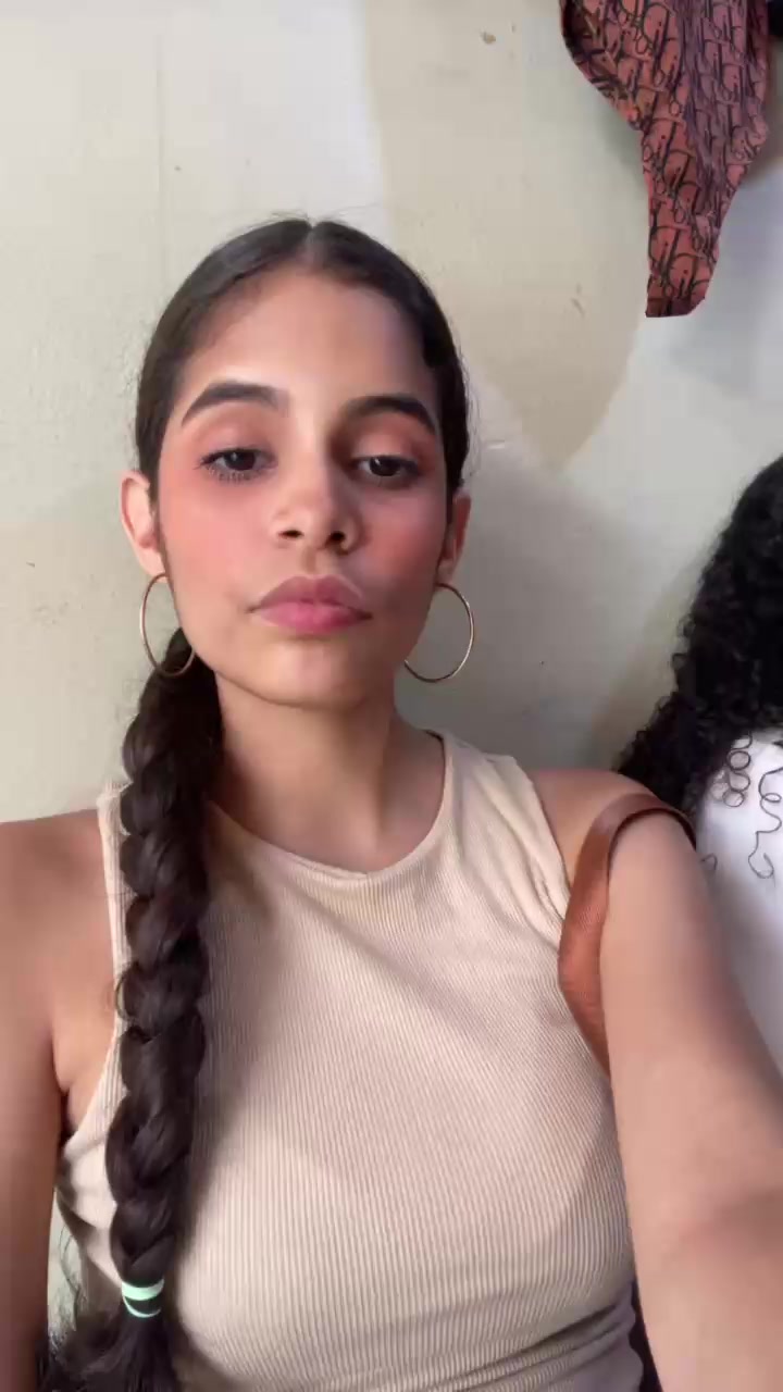 @Camila