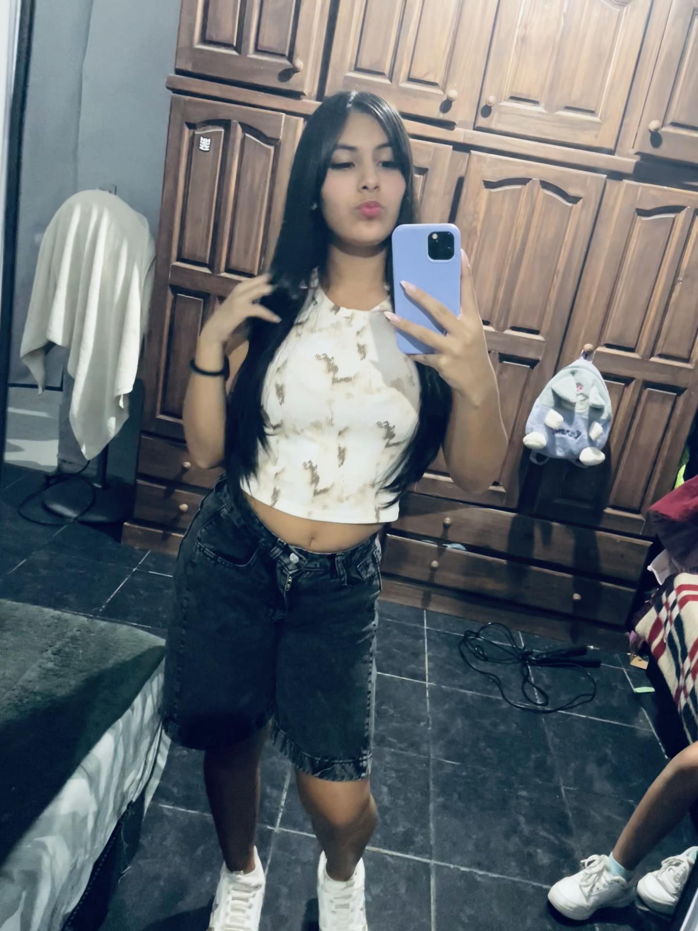 @larita👸🏻✨