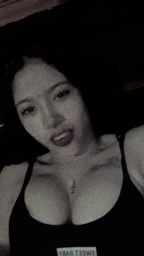 @anyelina