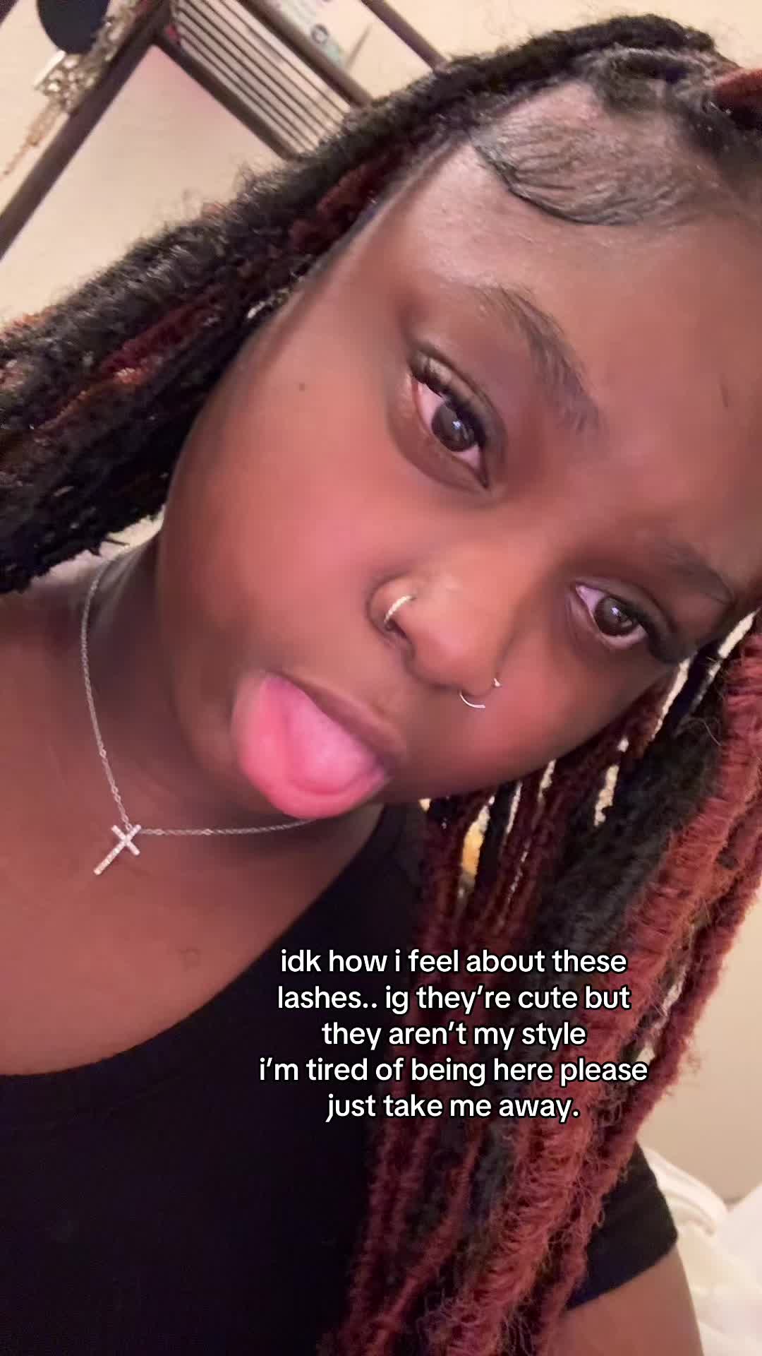 @𖣂