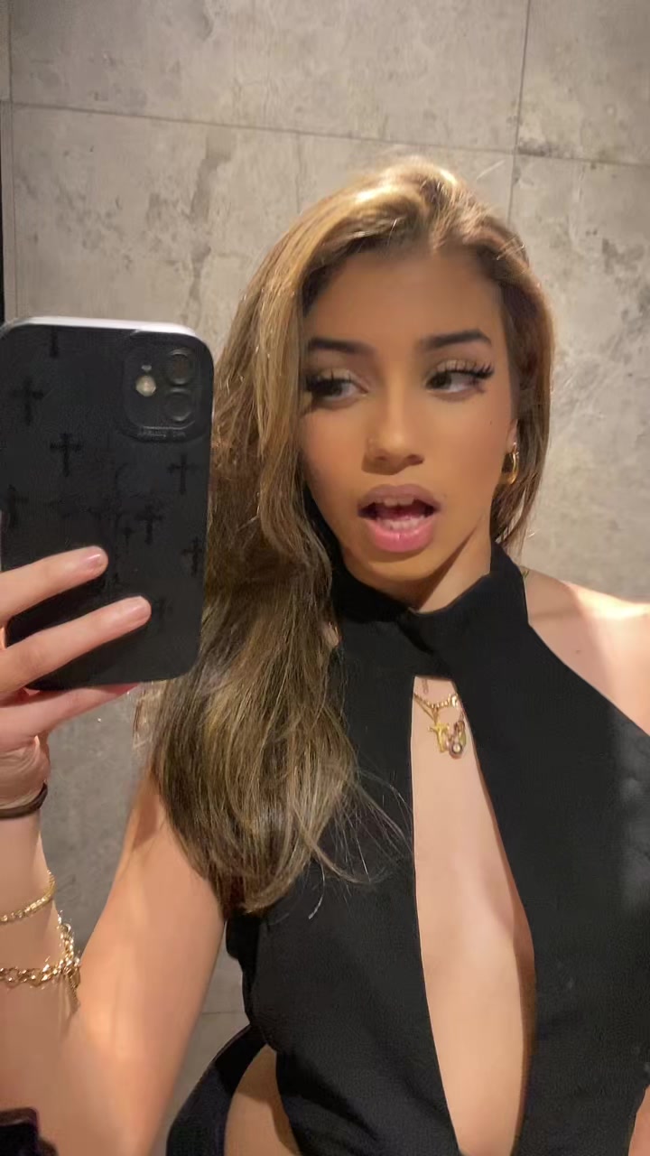 @️