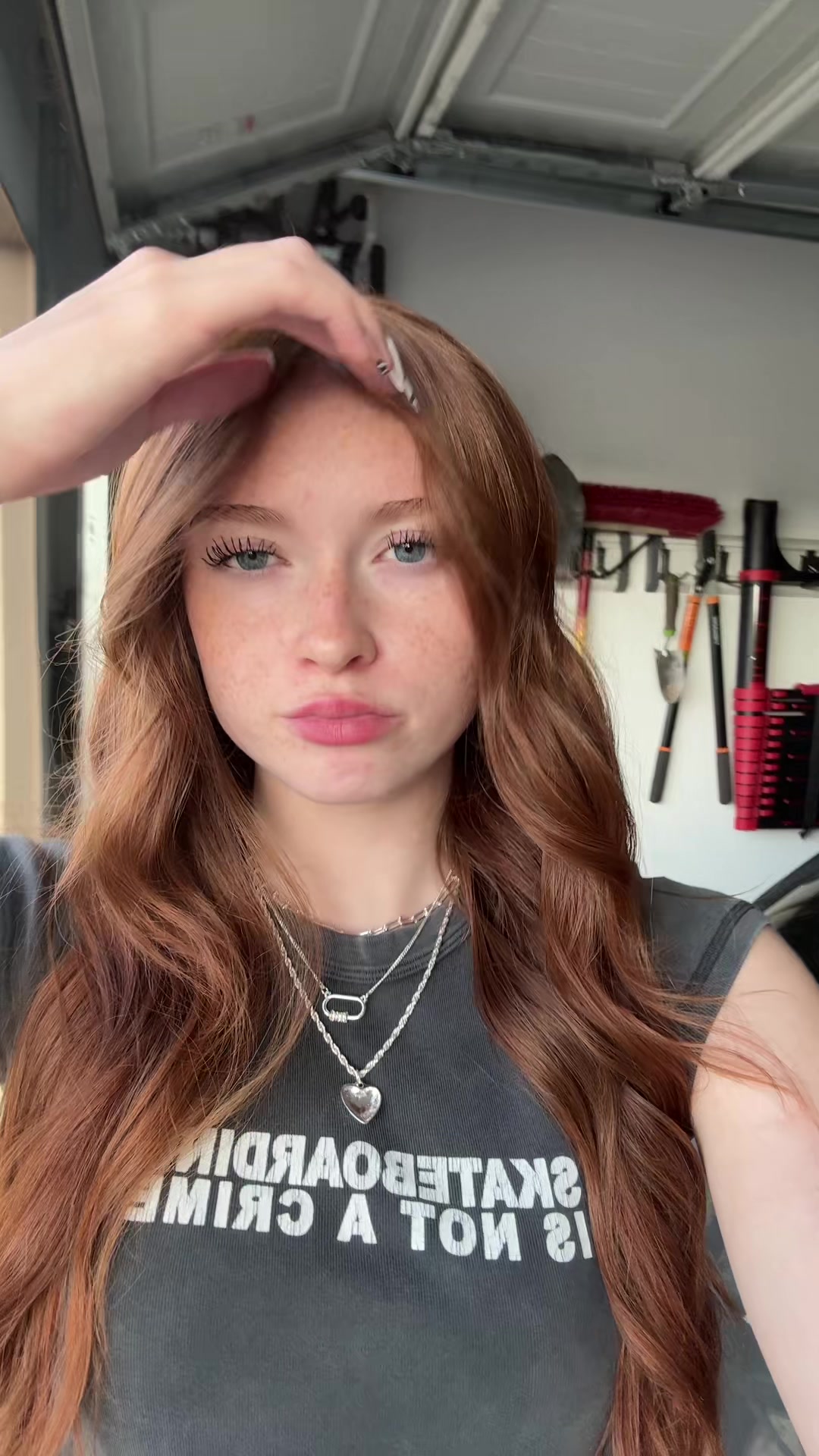 @bella