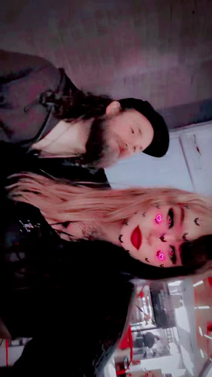 @🖤🤘Emi🤘🖤