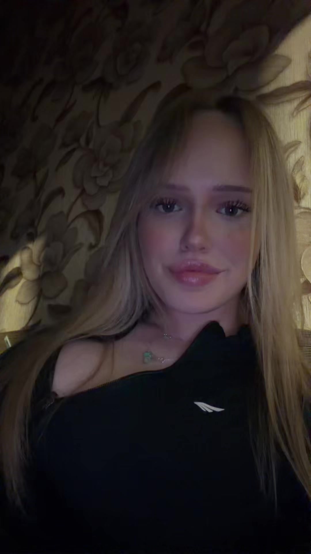 @👩🏼