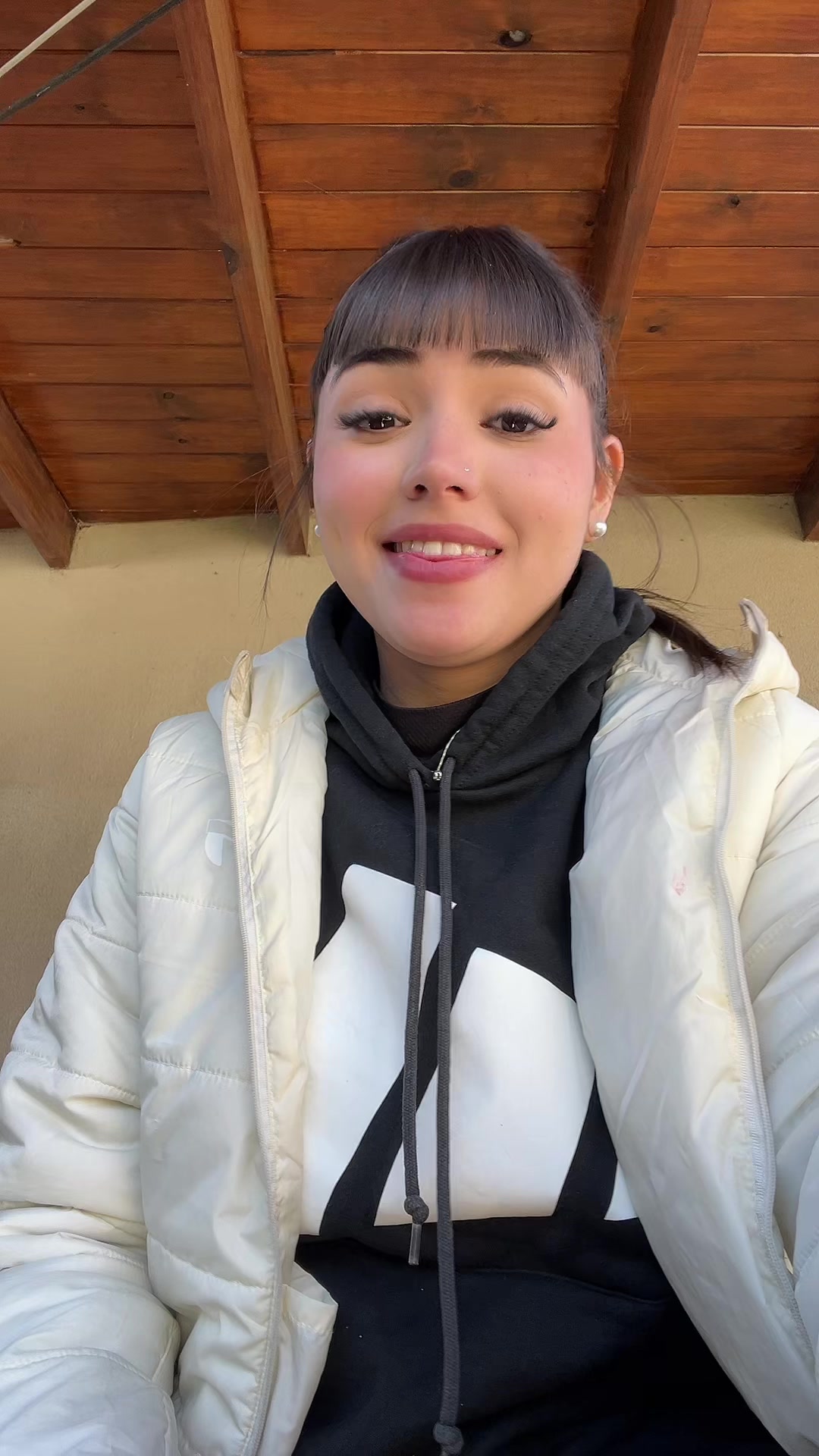 @Angiecabral_