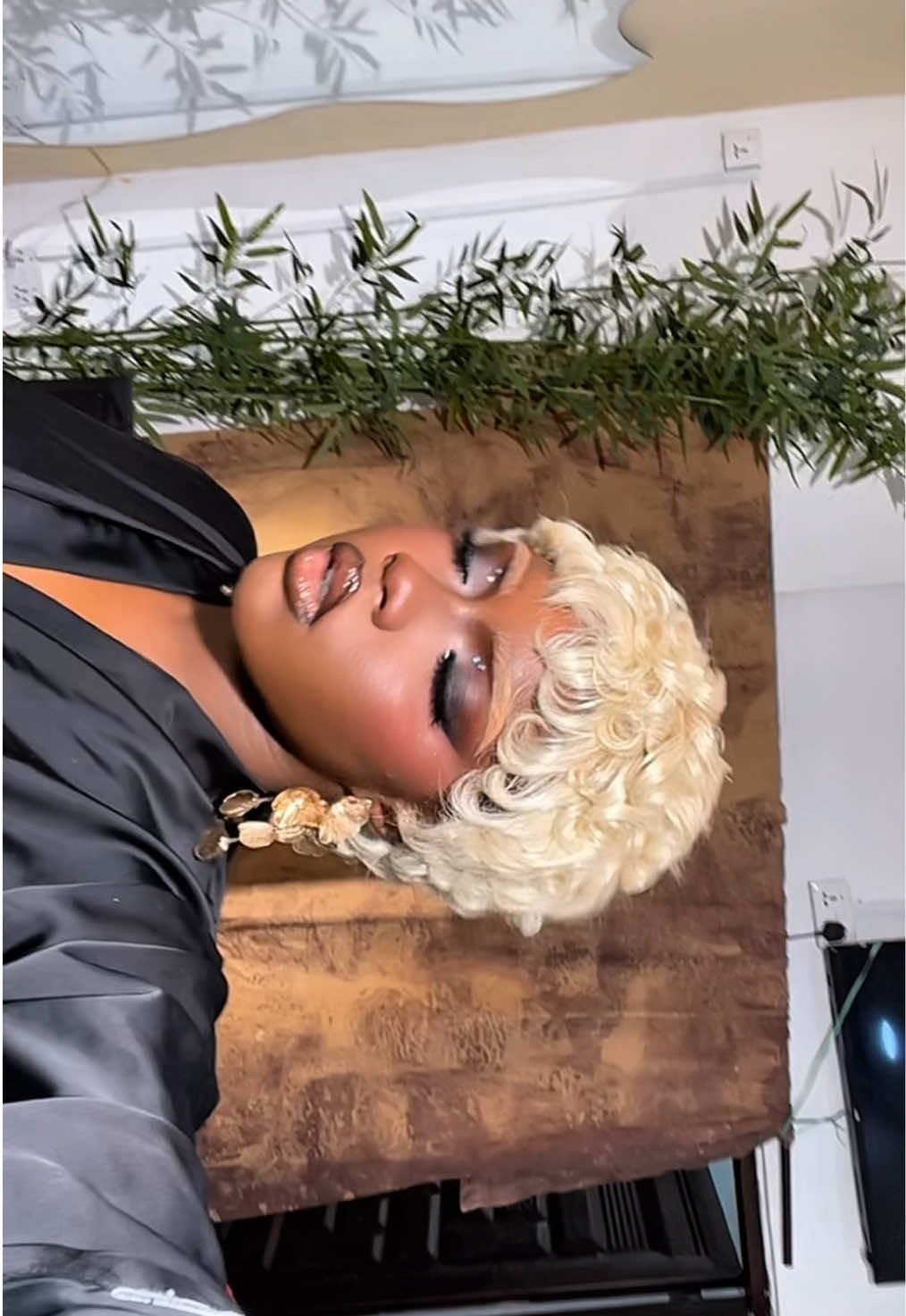 @DEBBIE✨