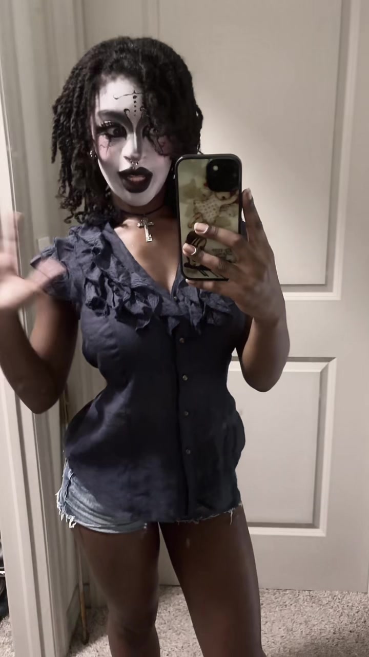 @♱