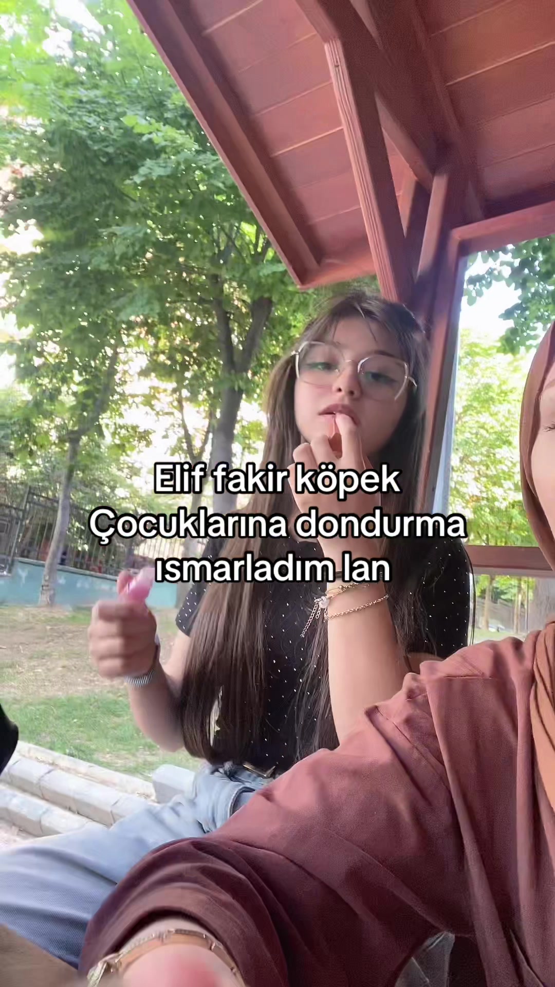 @Nesli