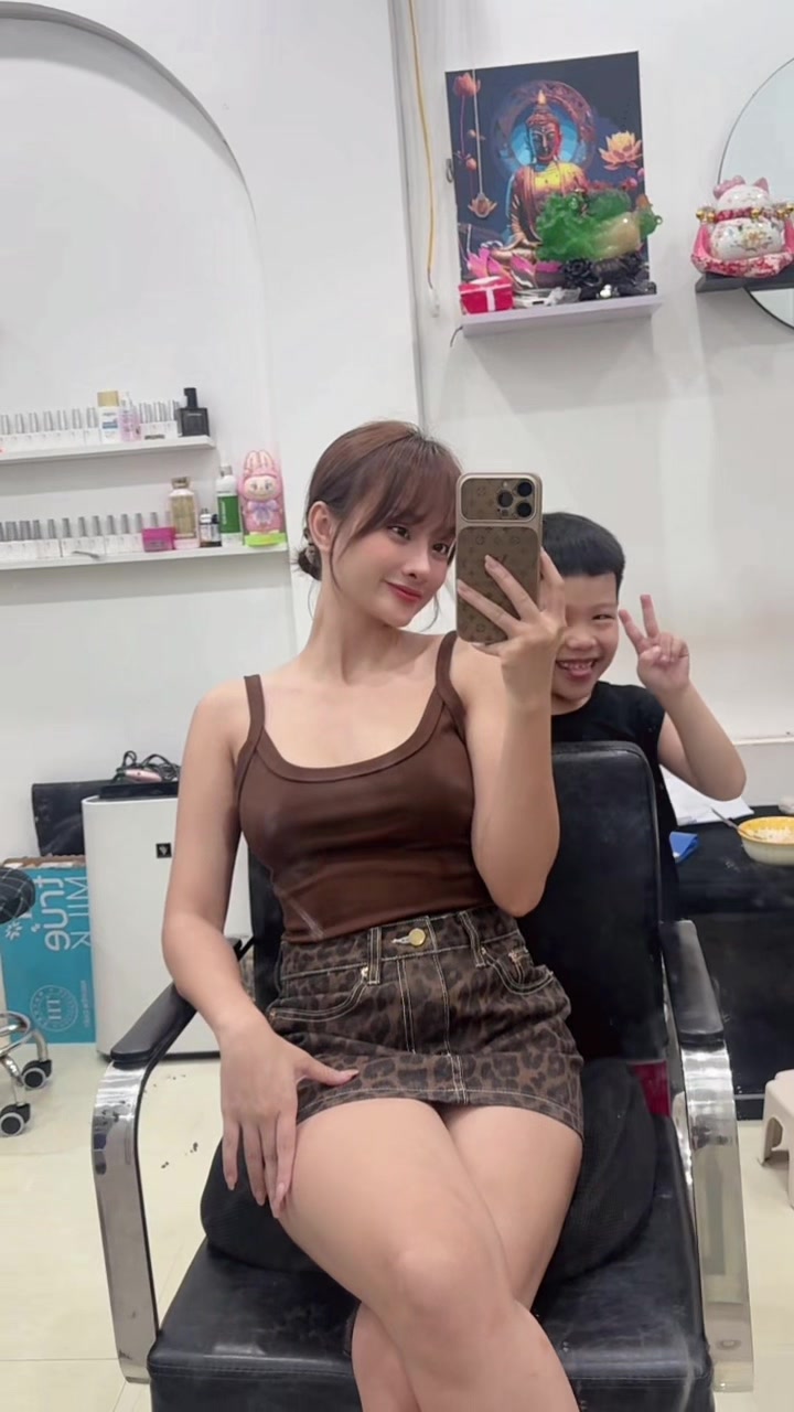 @L&ecirc; Na