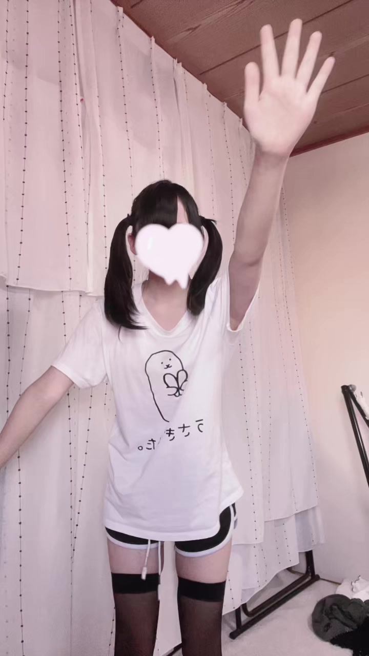 @まにゃ