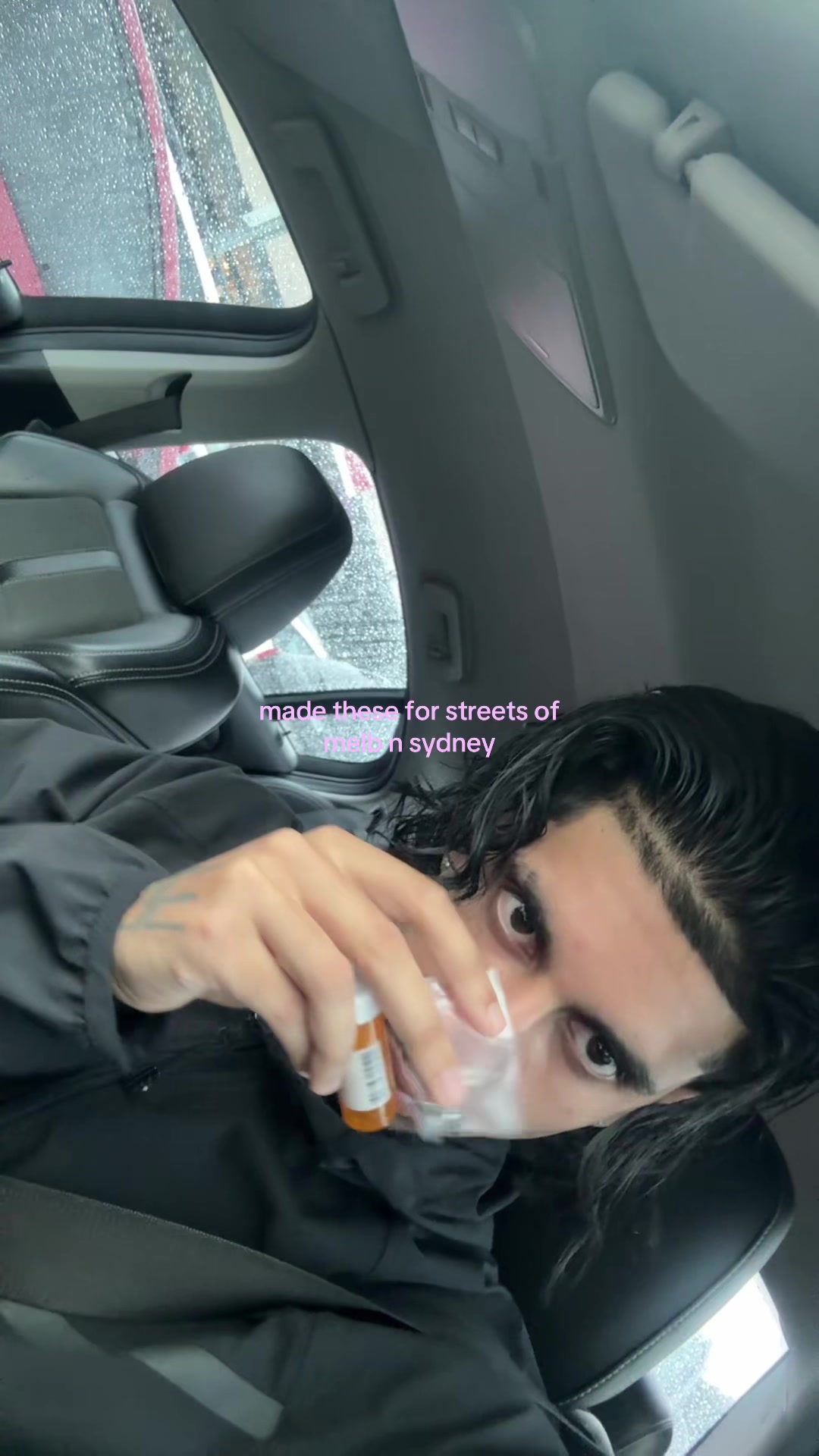 @️