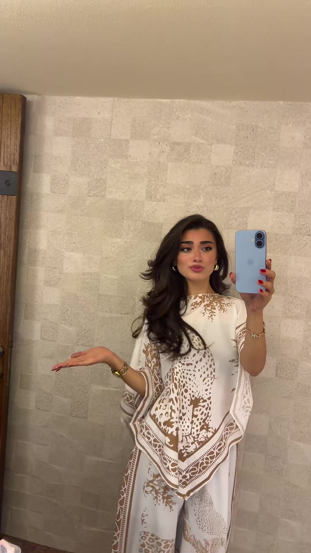@Claritamaroun