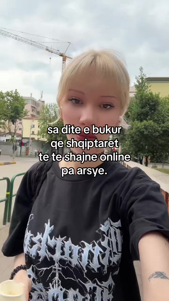 @Lalisa