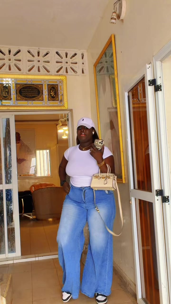 @Bbmita saliou linternational🥳