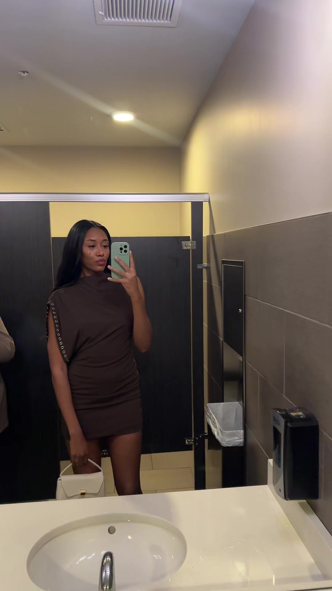 @kaylalinee