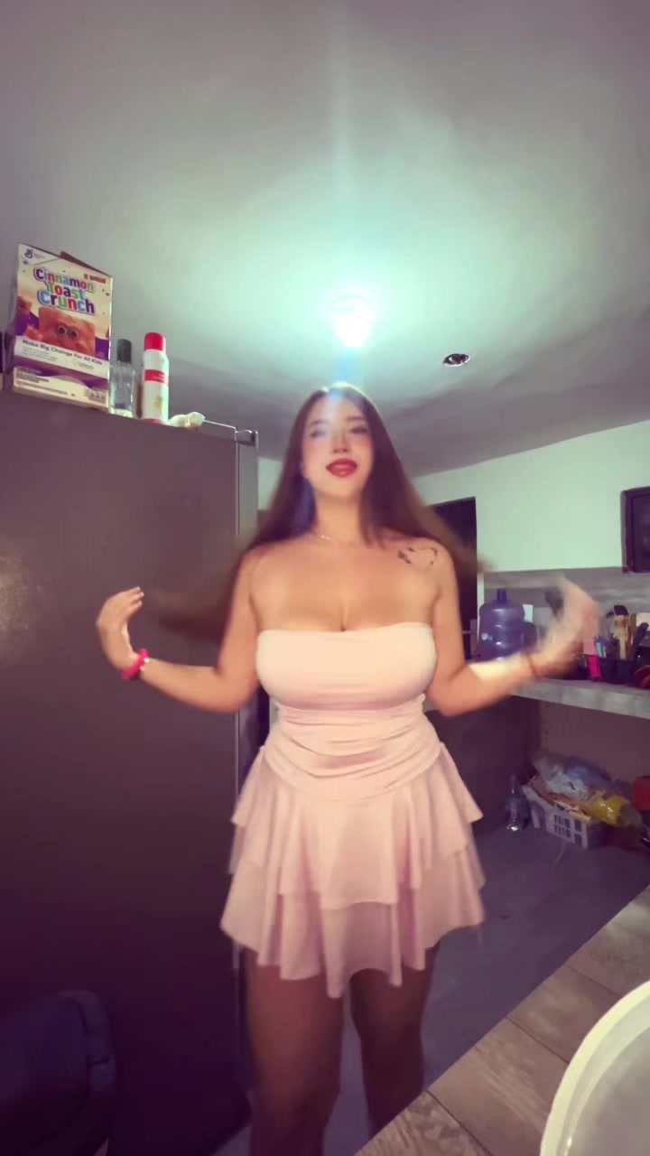 @valeria L