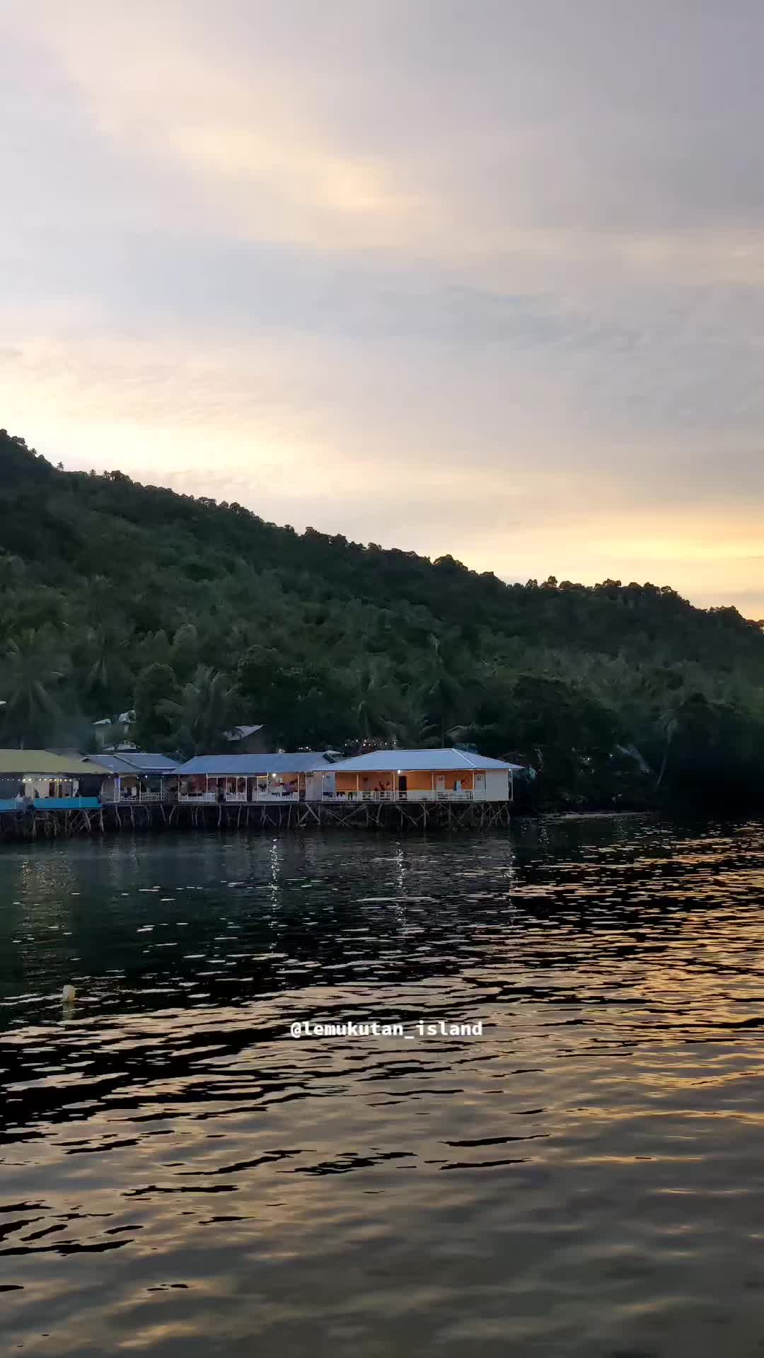 @lemukutan_island