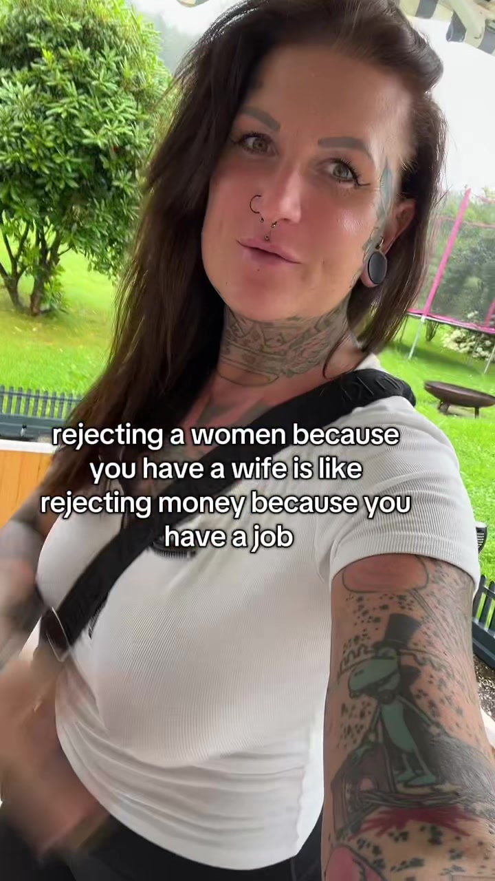 Roxyy (@roxyswildplace) - Urlebird