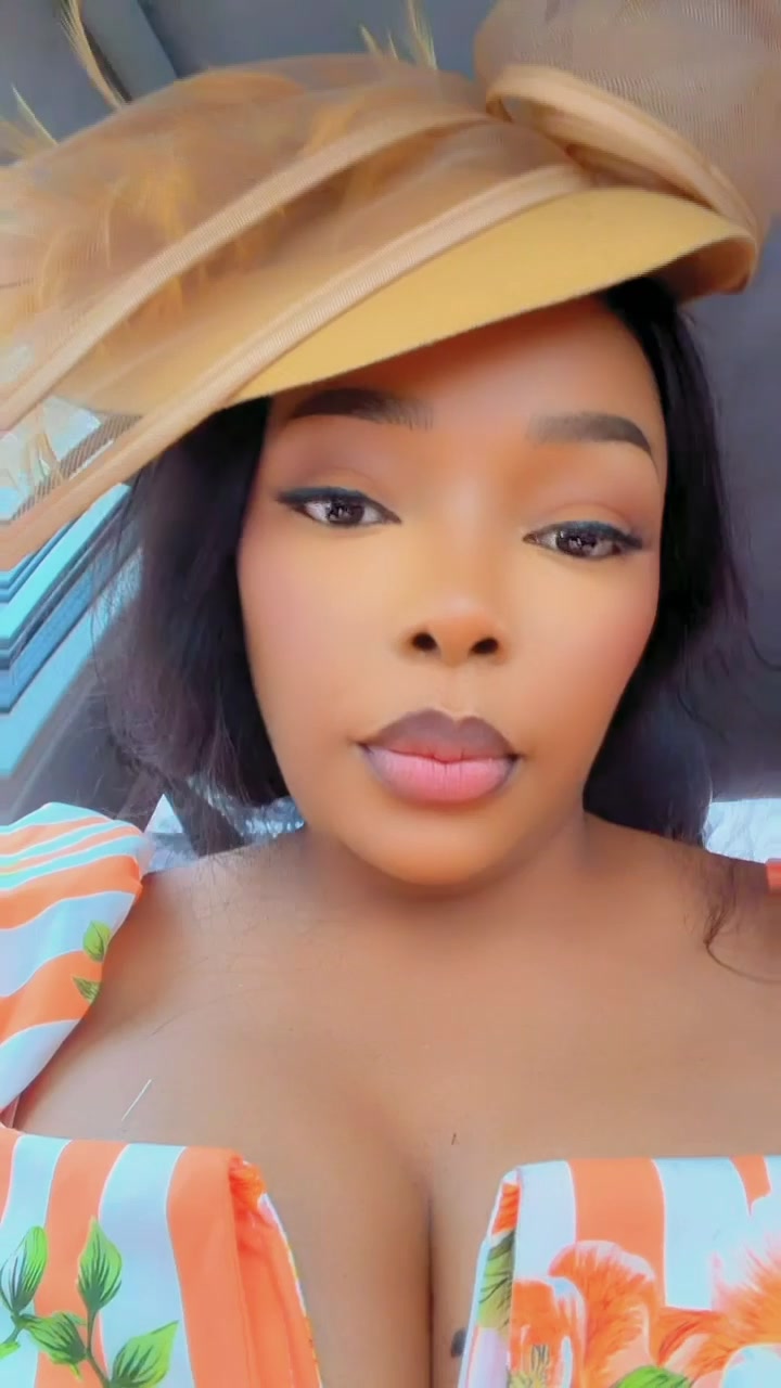 @Deborah mishika