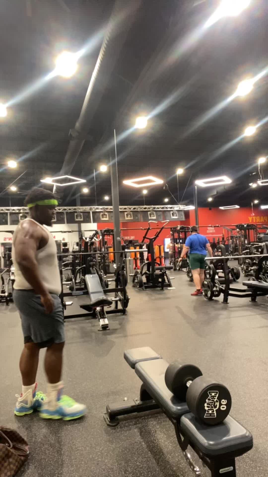@gymwithbeezy