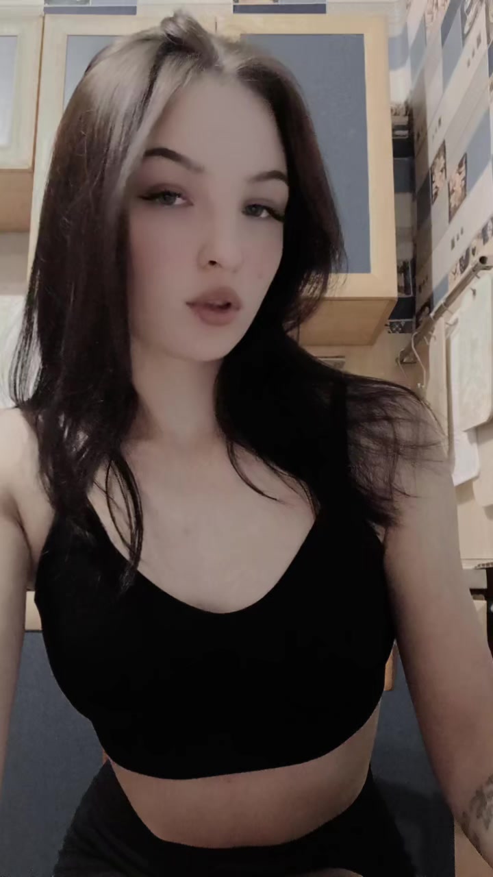 @crazy_lady_🍒