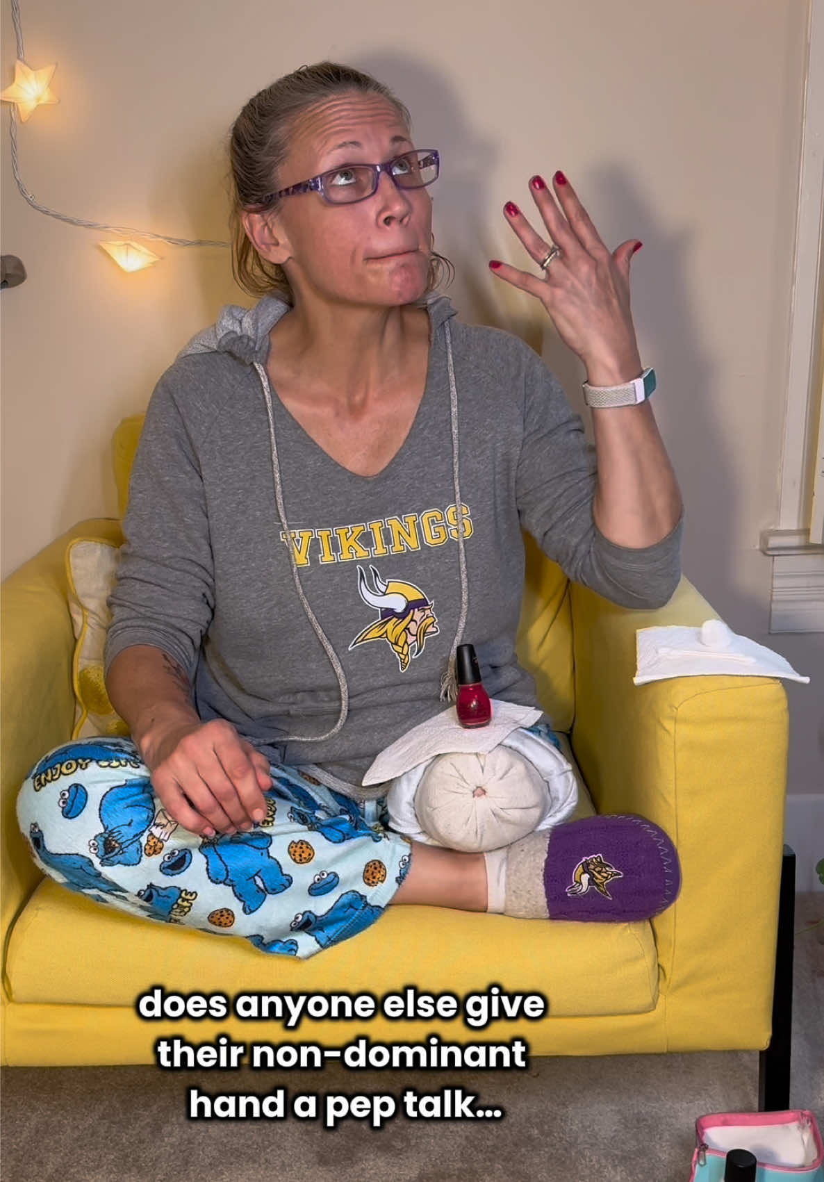 @pawsandamptics