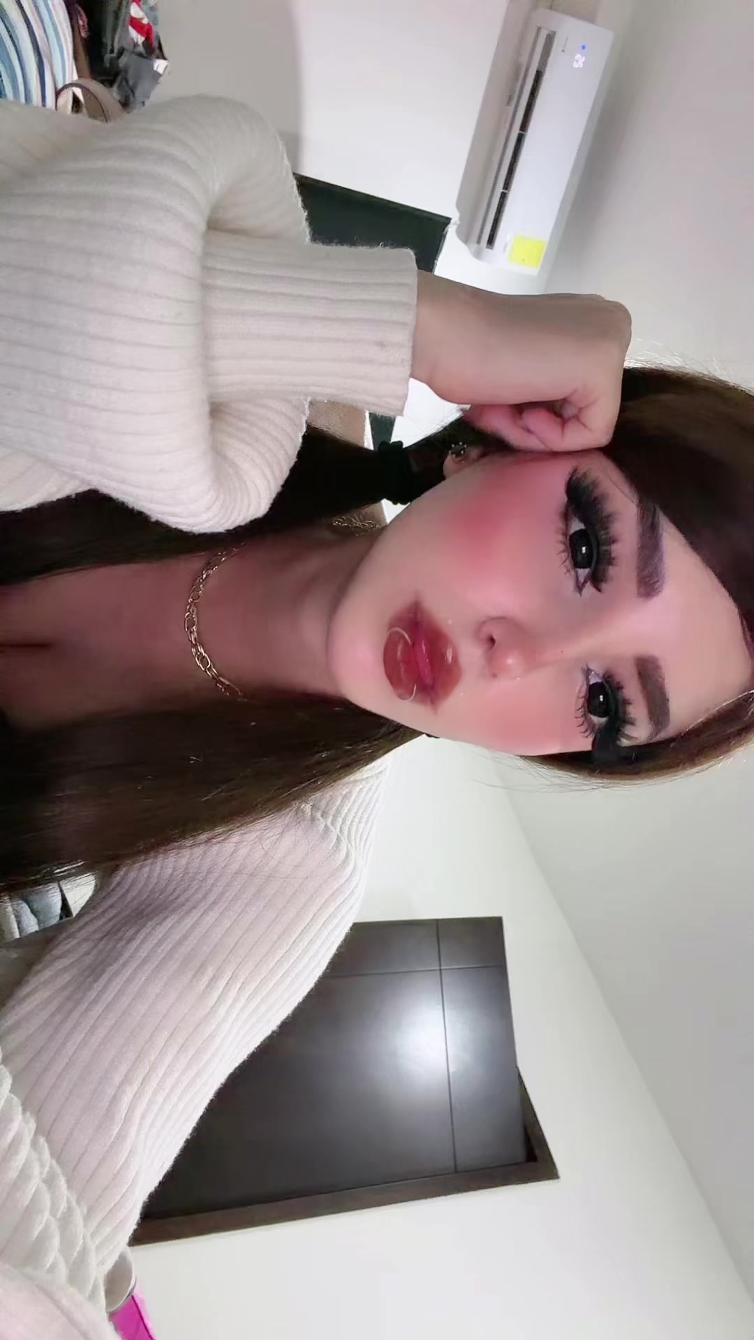 @avril l&oacute;pez