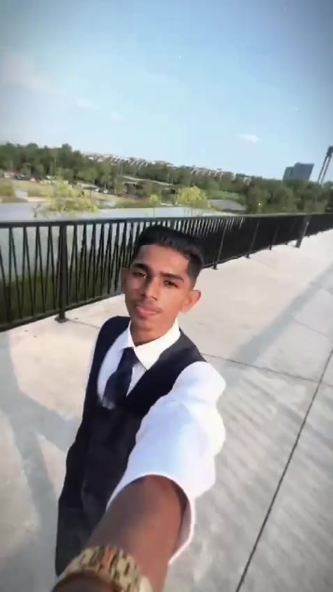 @V I N.