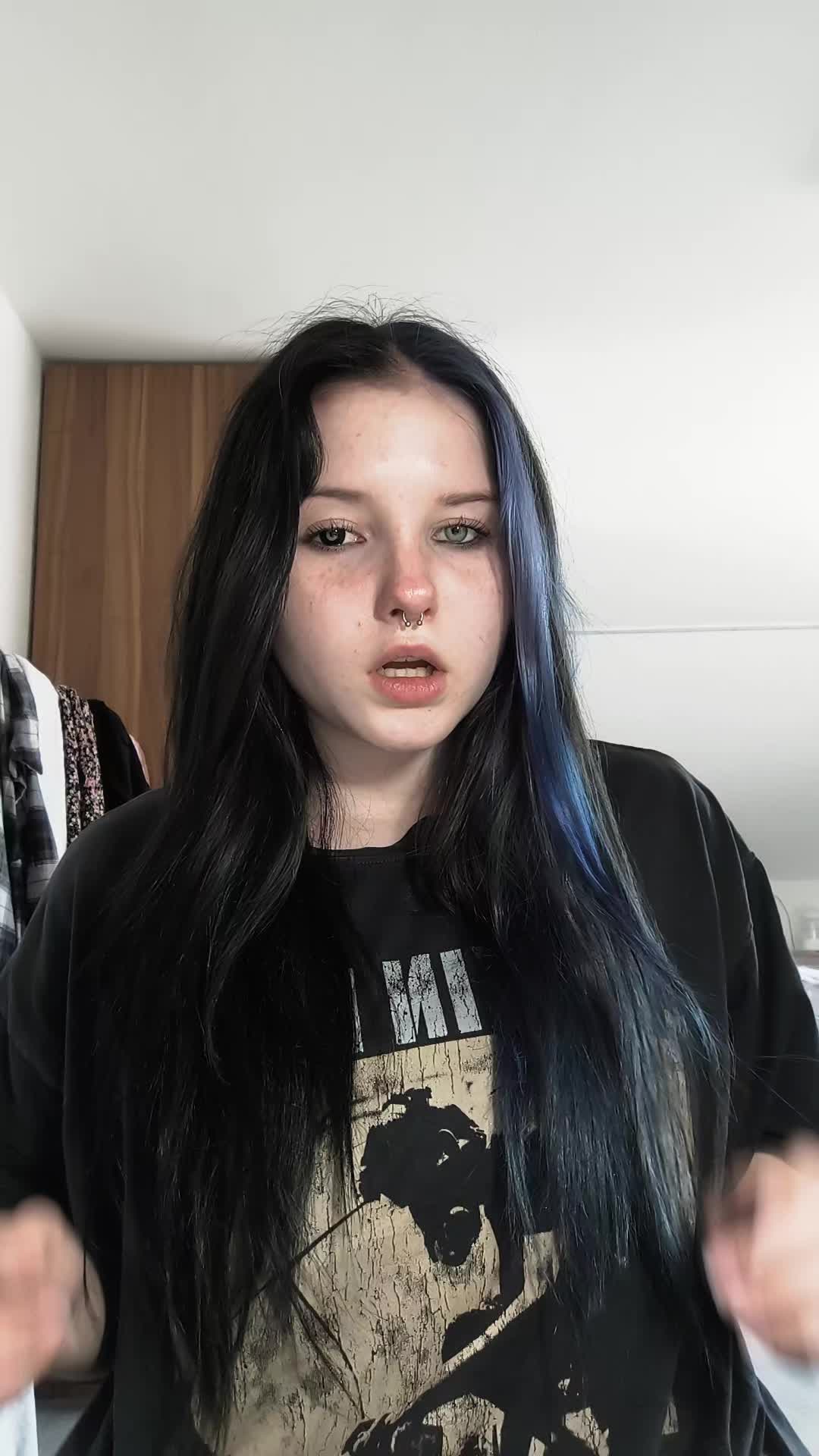 @Angelixx👽