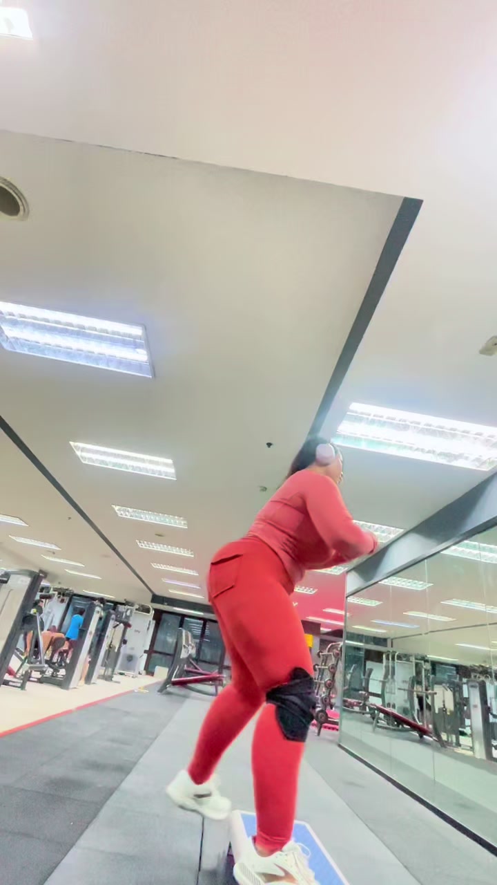 @Elly_gymlover