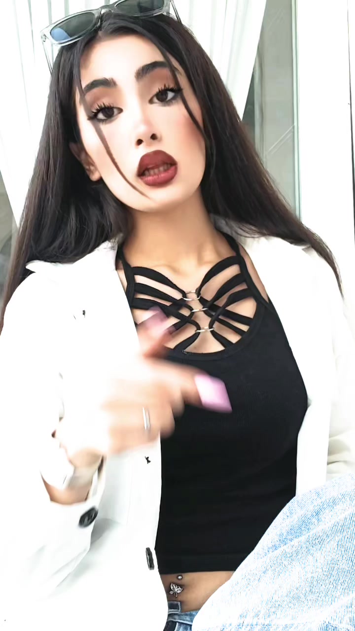 @_Hasti
