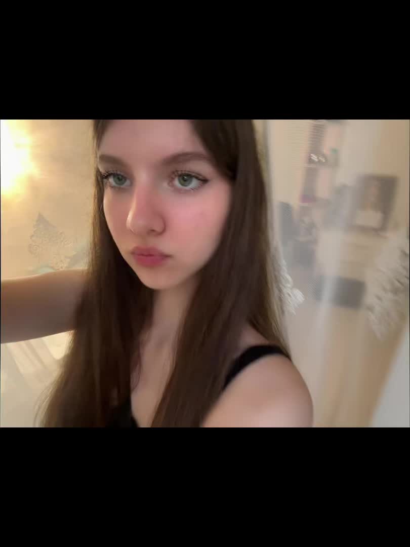 @skarlletq