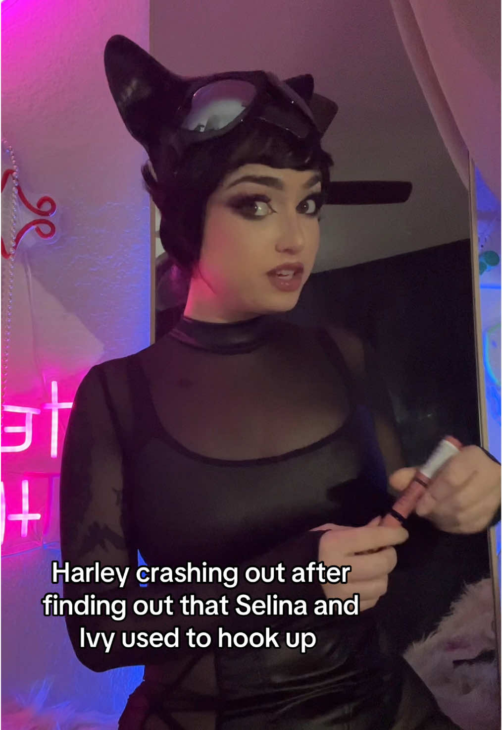 @Haunted Hostess