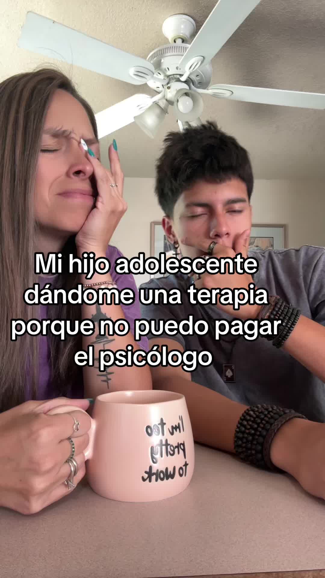 @Mama Latina Moderna