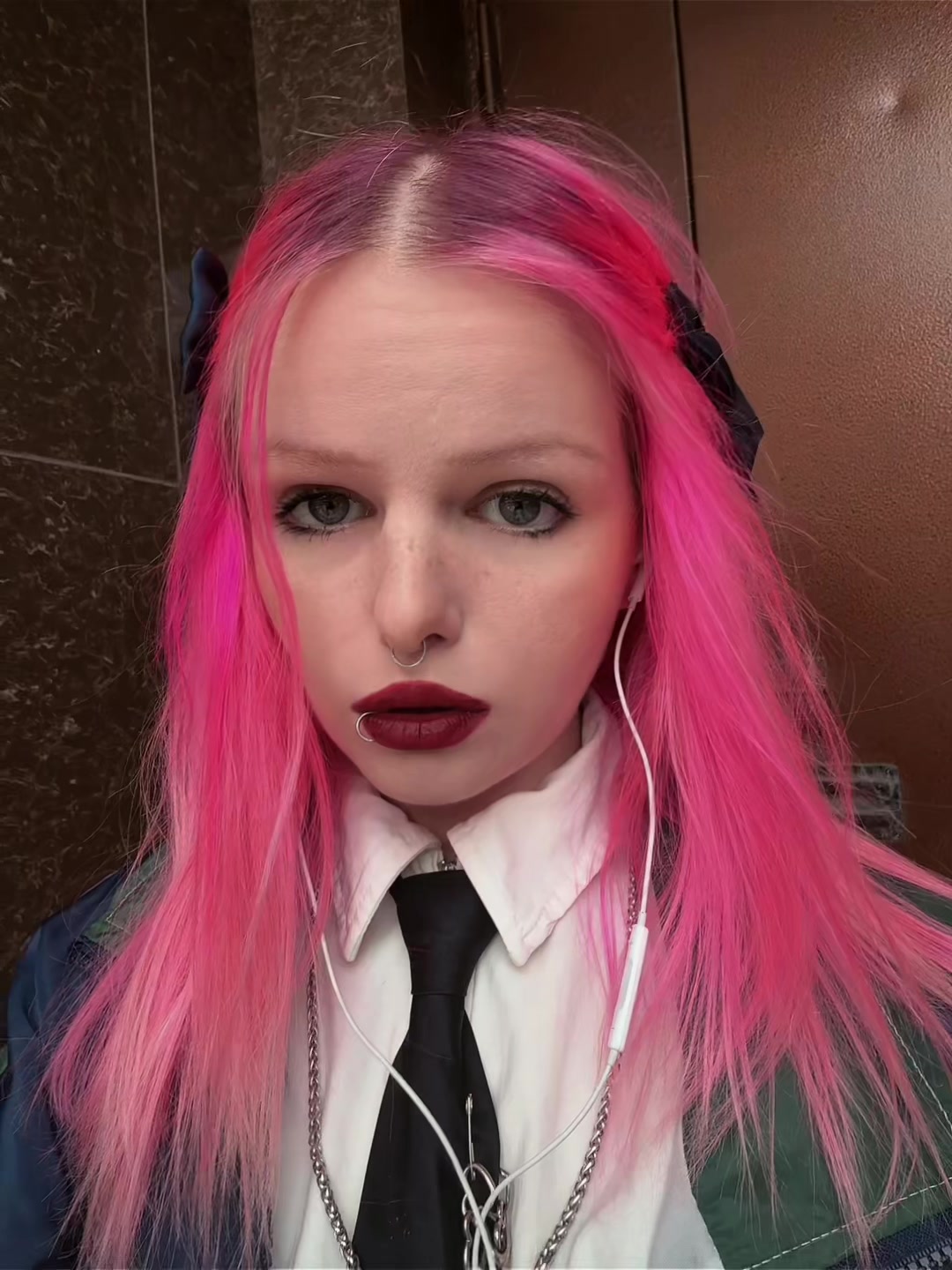 @whoisronnimr