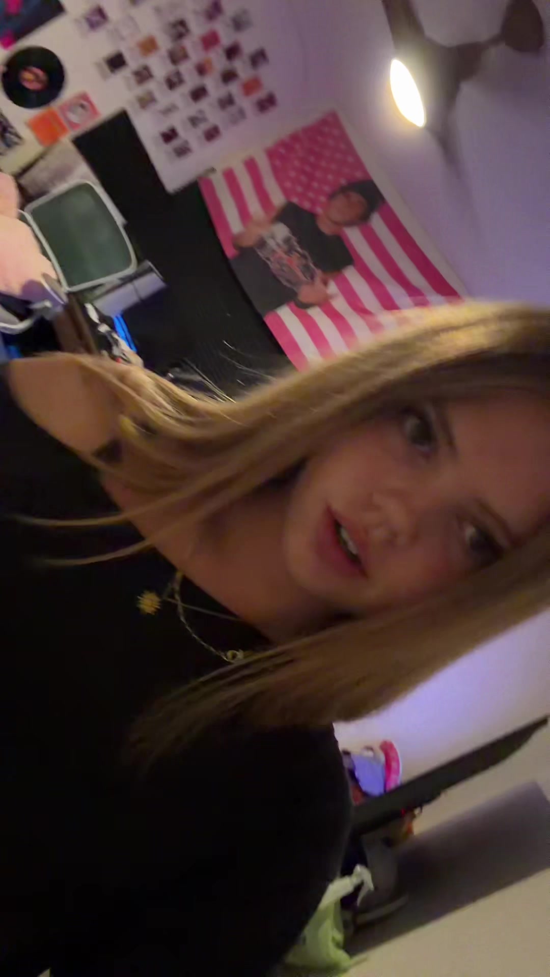 @Emi
