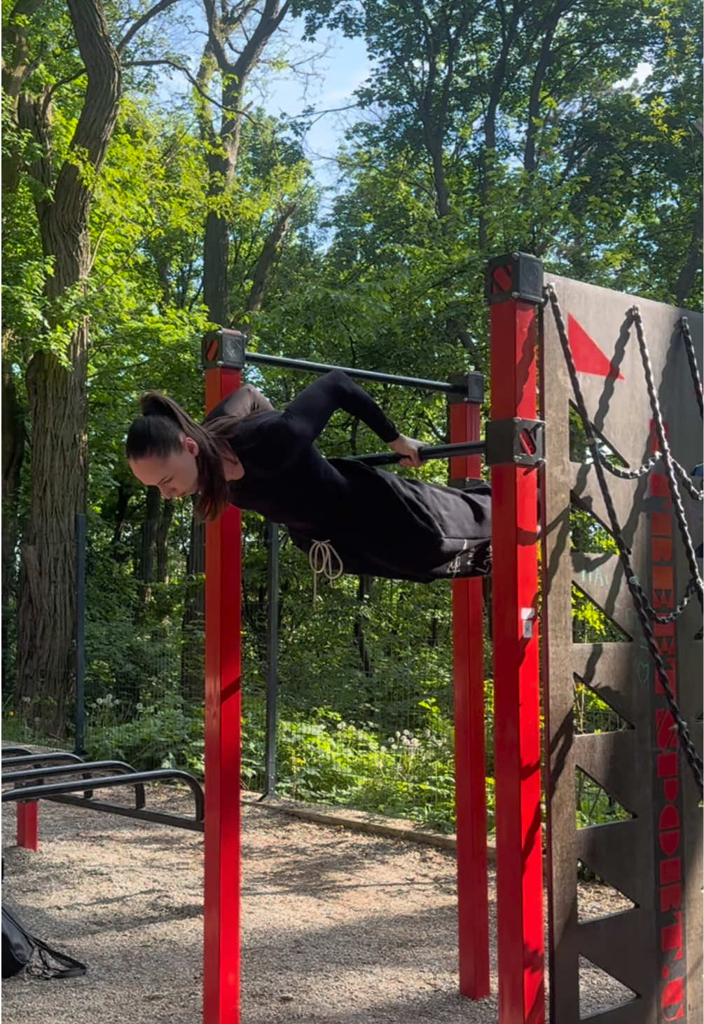 @lena.calisthenics