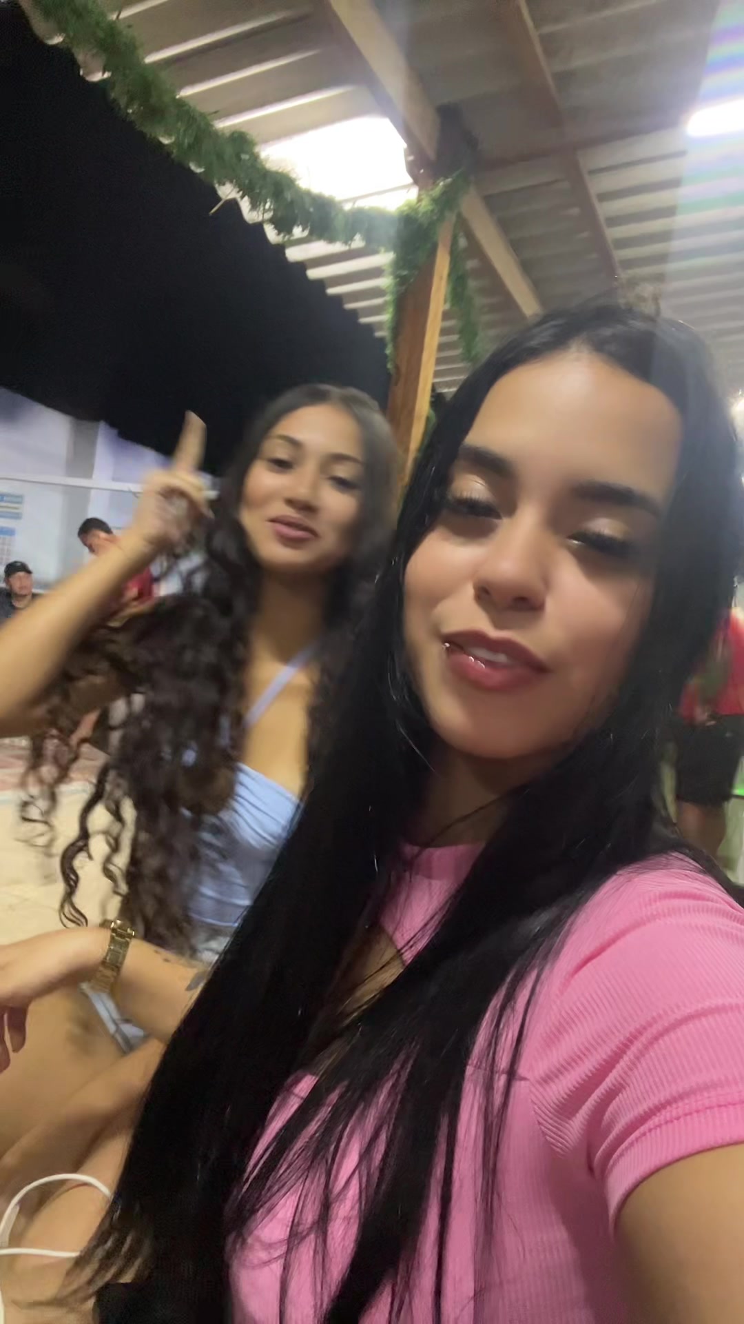 @ana lara