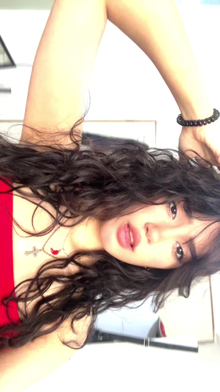 @B👩🏻🦱