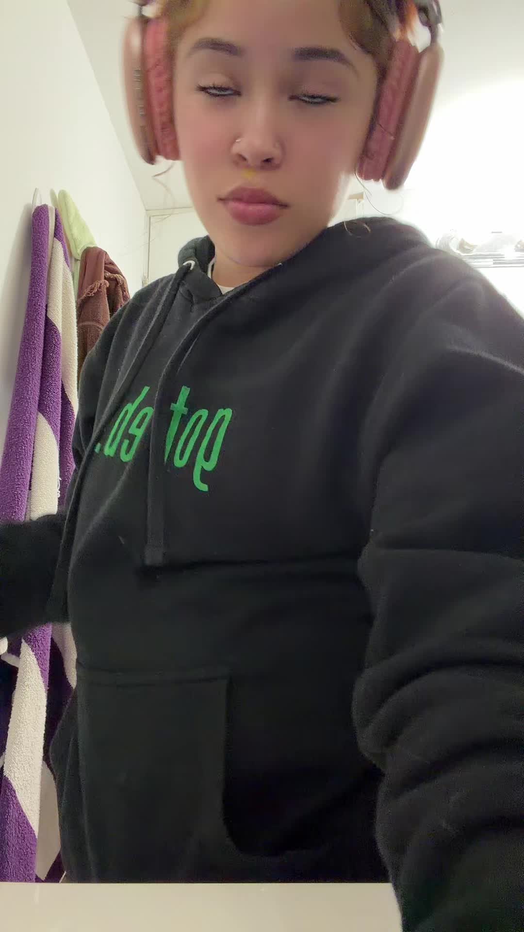 @Nini