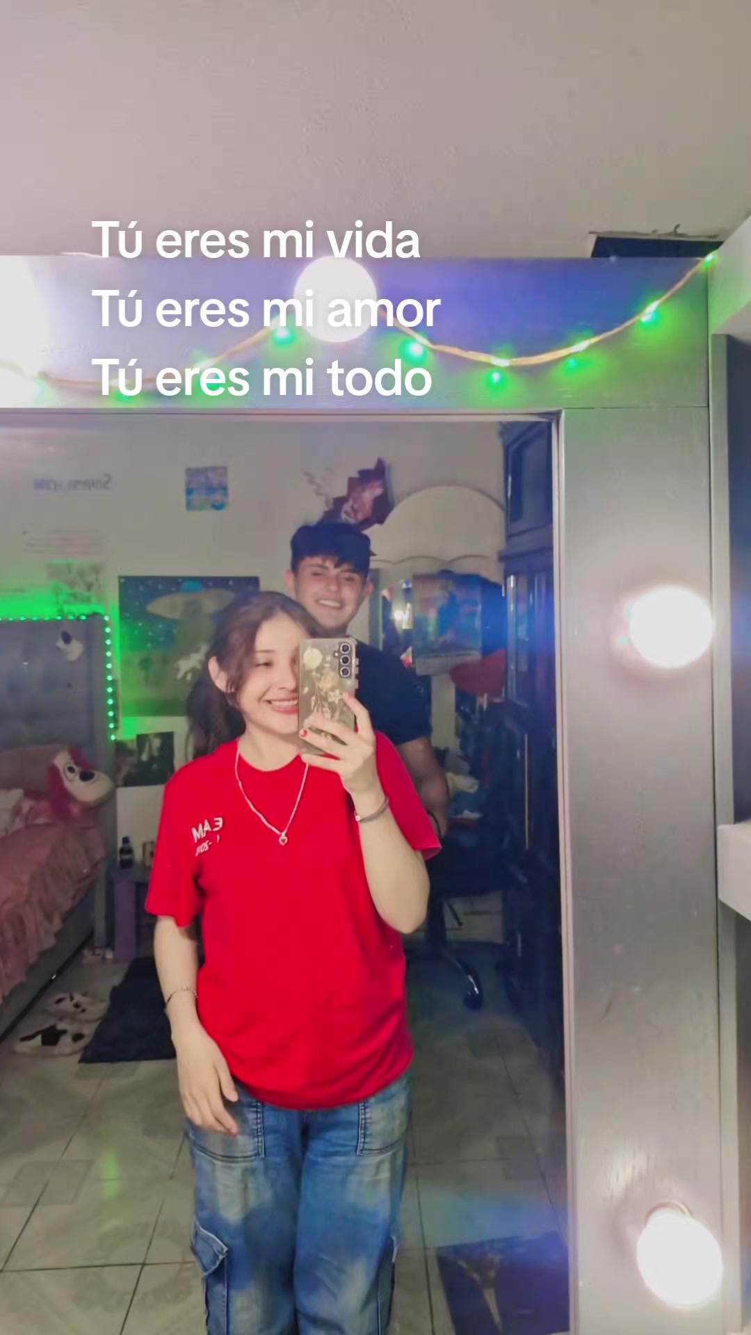 @Mary cornejo🦇