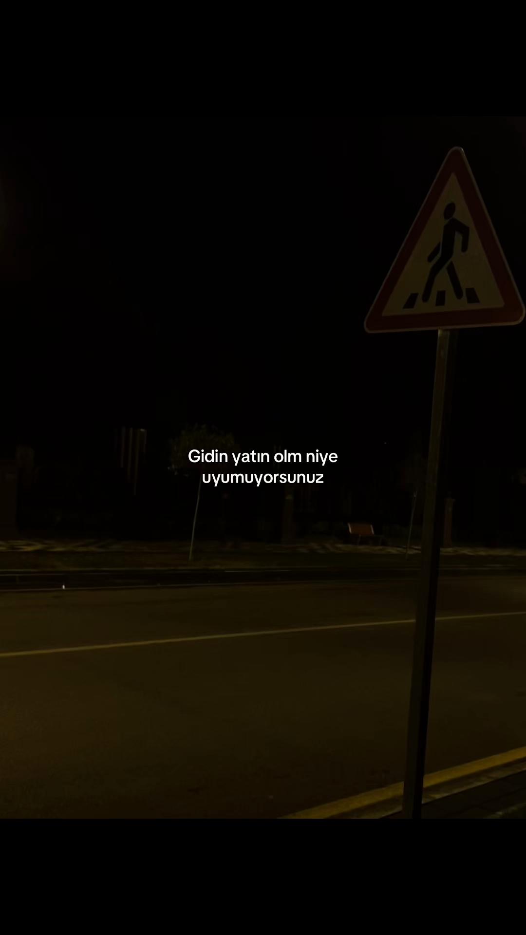 @𝓜.