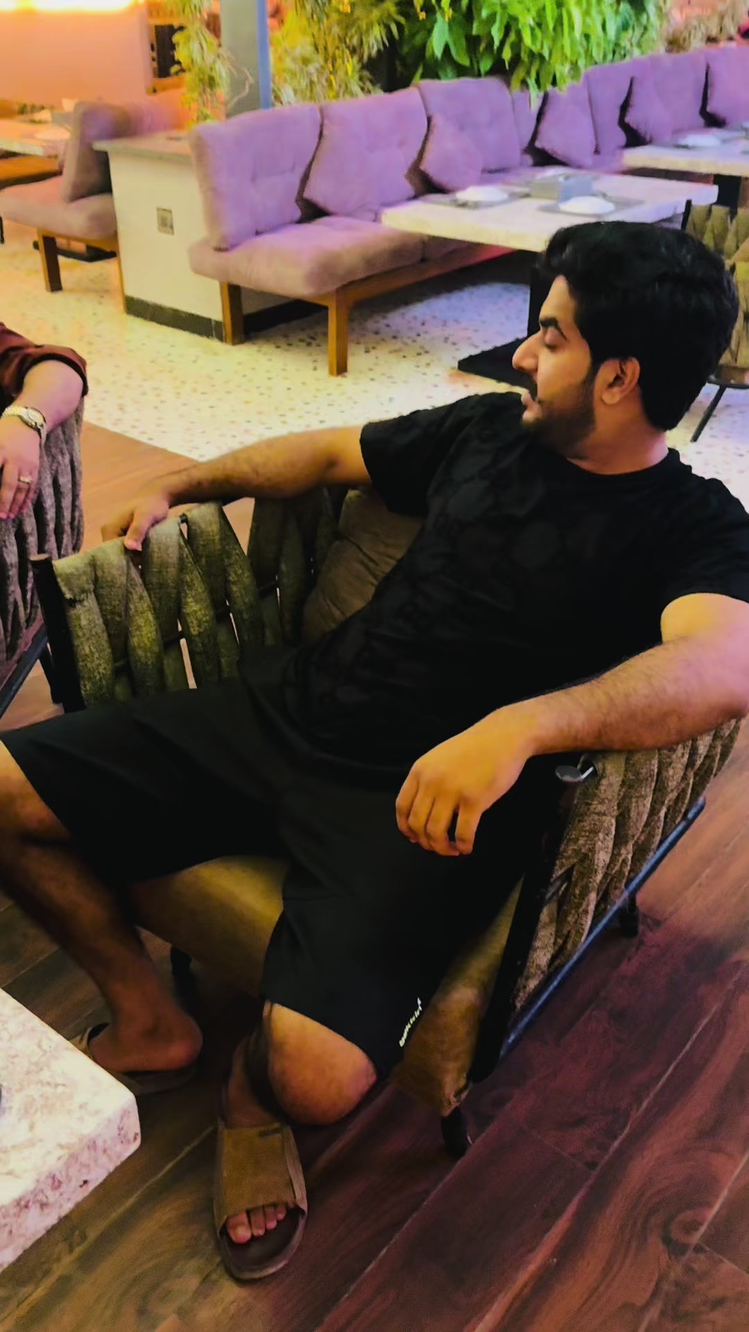 @ADIL khan🚬🪝