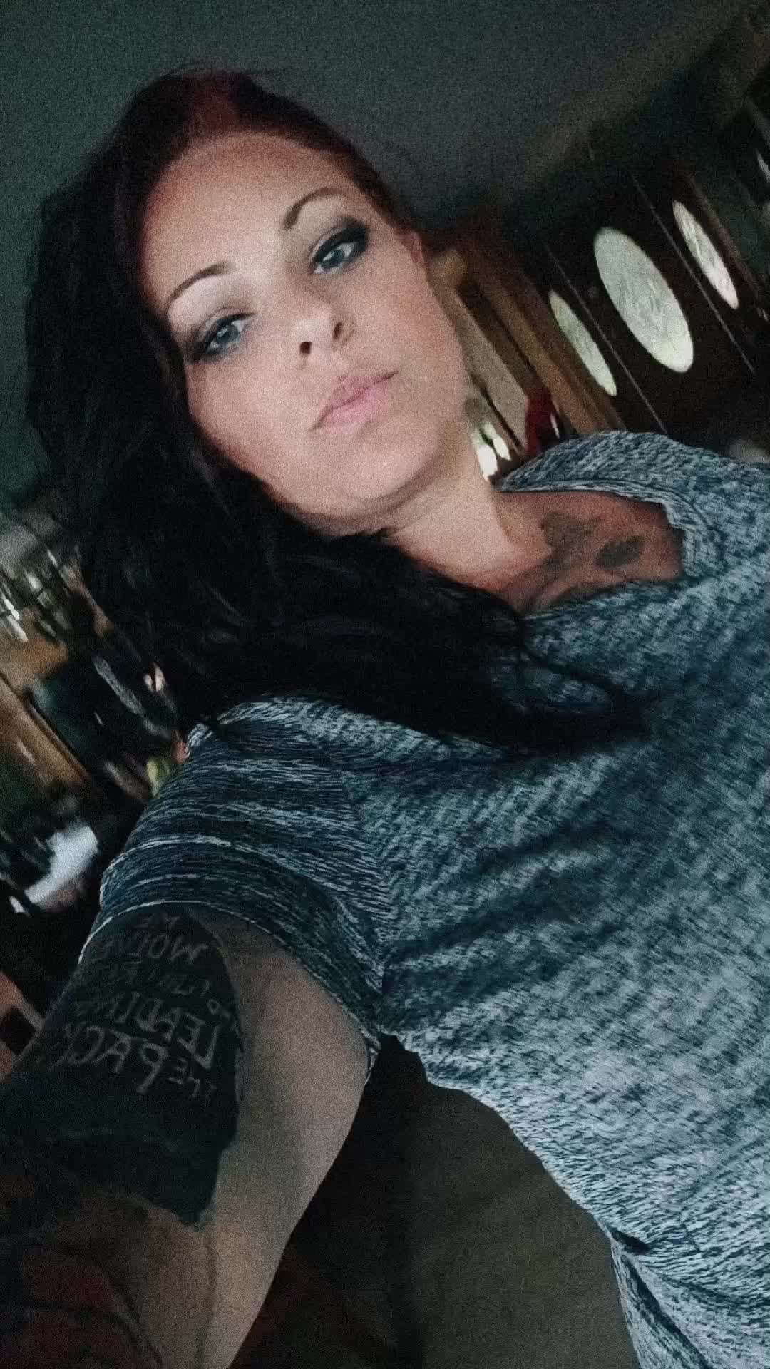 @Courtney🖤🩶🤍