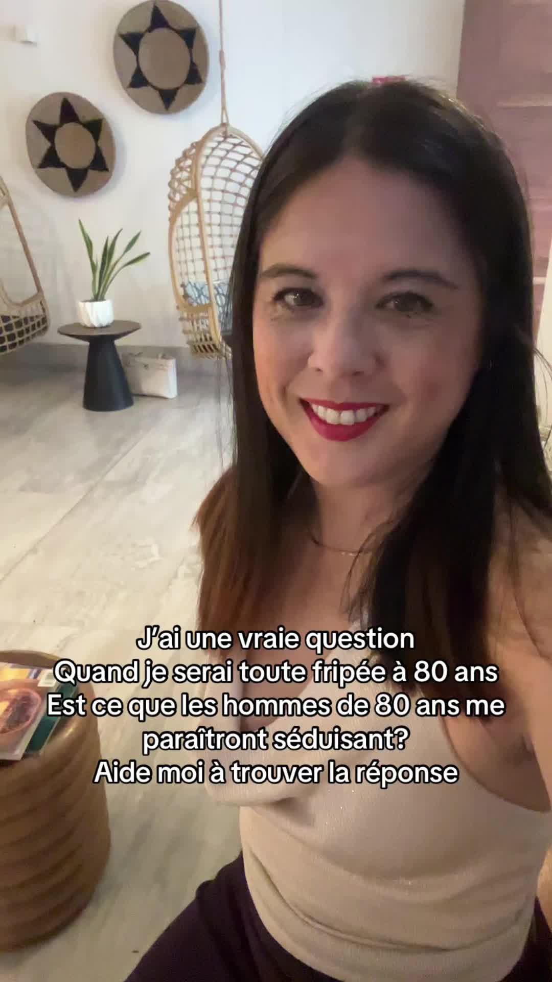 @t.gmm.charlotte_corail