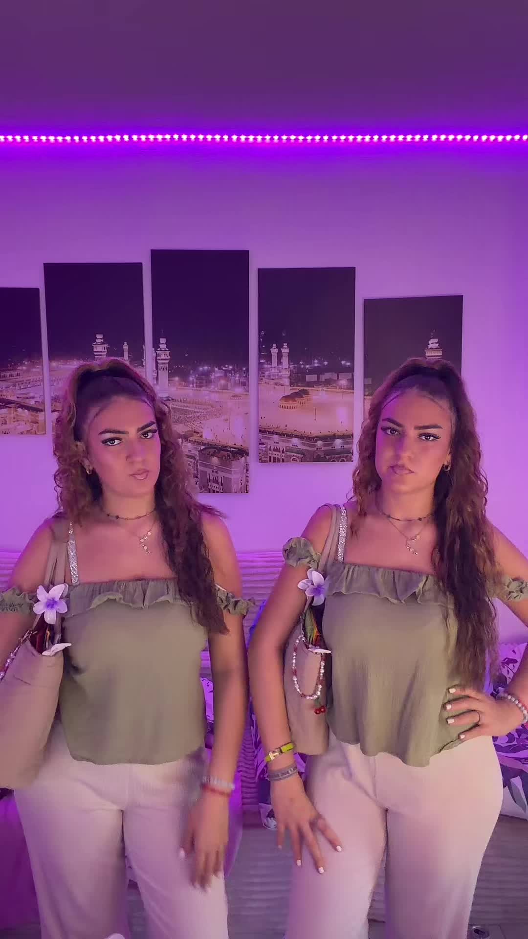 @Twinsss👯♀️